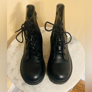 UNR8ED Girls Black Combat Boots “Firm” Lace-Up Zip Size 4.5 w/ Box